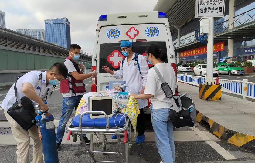 扎兰屯市救护车出租公司